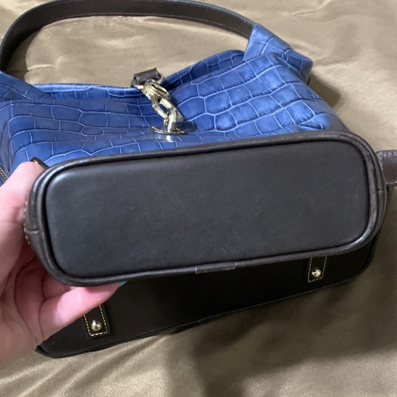 Dooney & Bourke bag - Picture 9 of 16